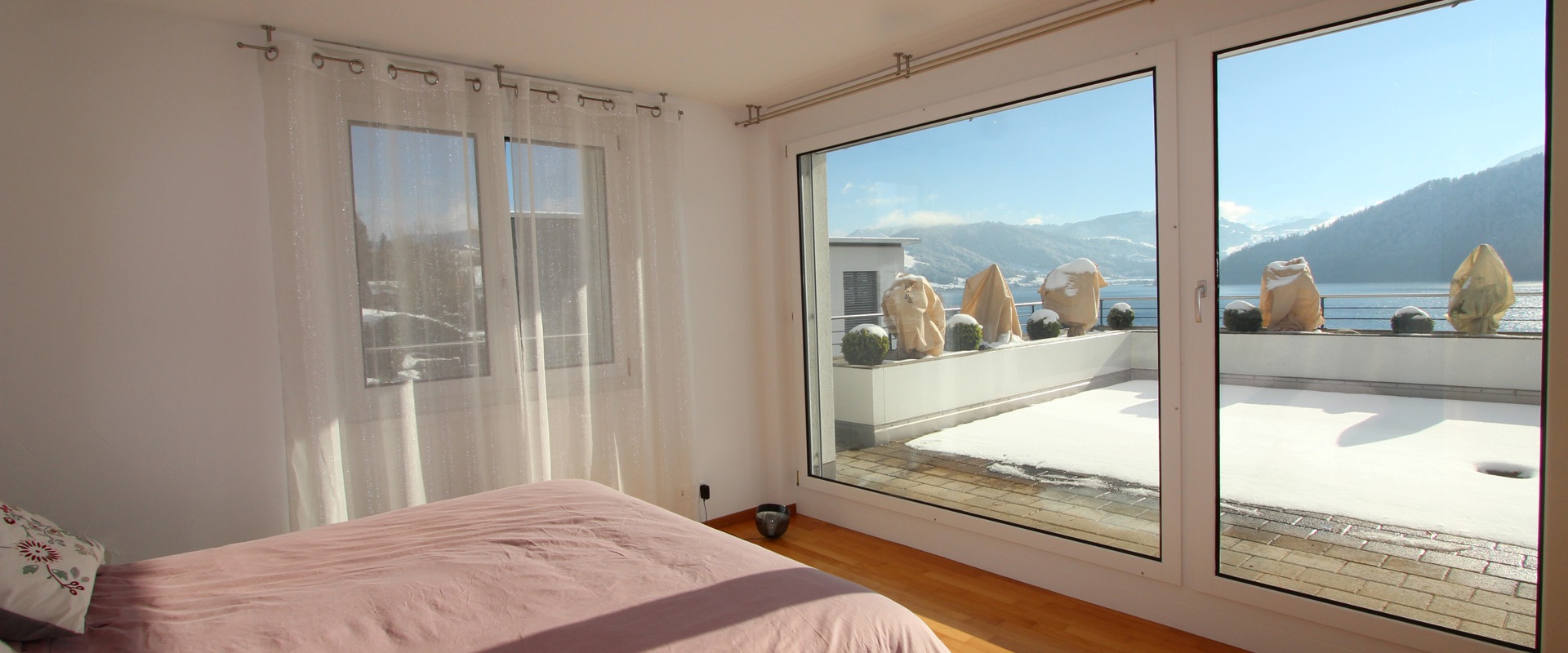 Miete: Attika-Terrassen-Wohnung an Traumlage 6315 Oberaegeri 6315 Oberaegeri
